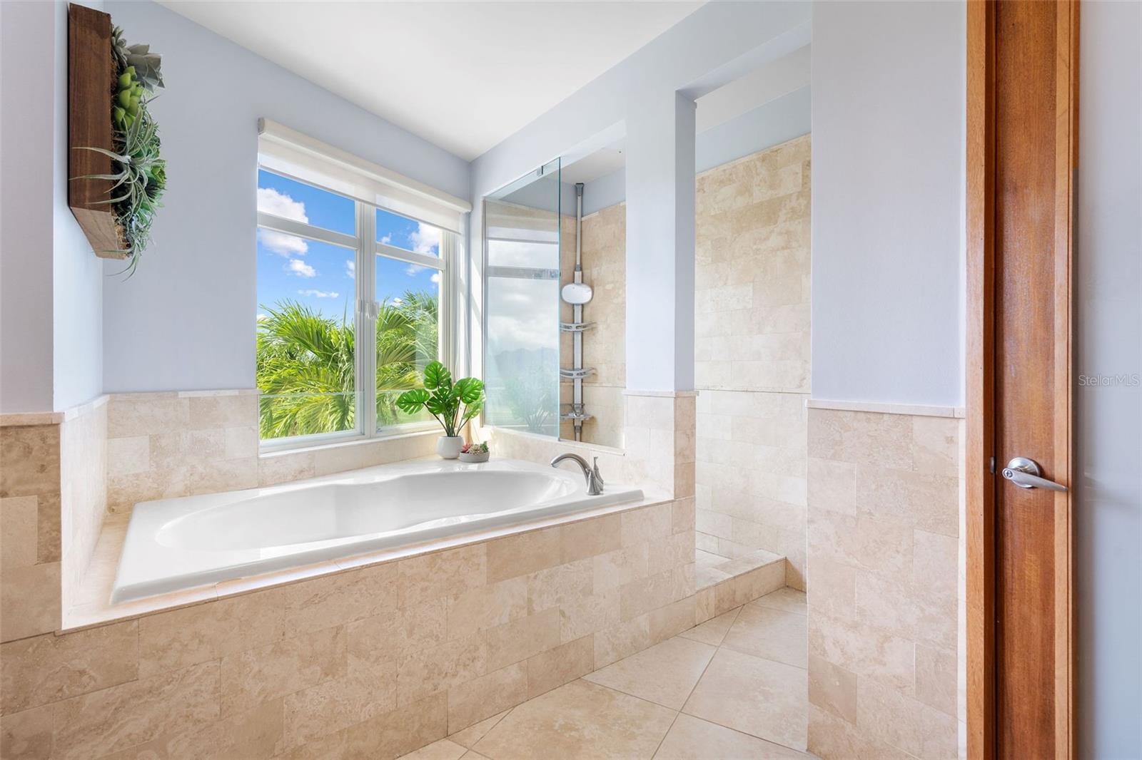 PR9118291 Property Photo