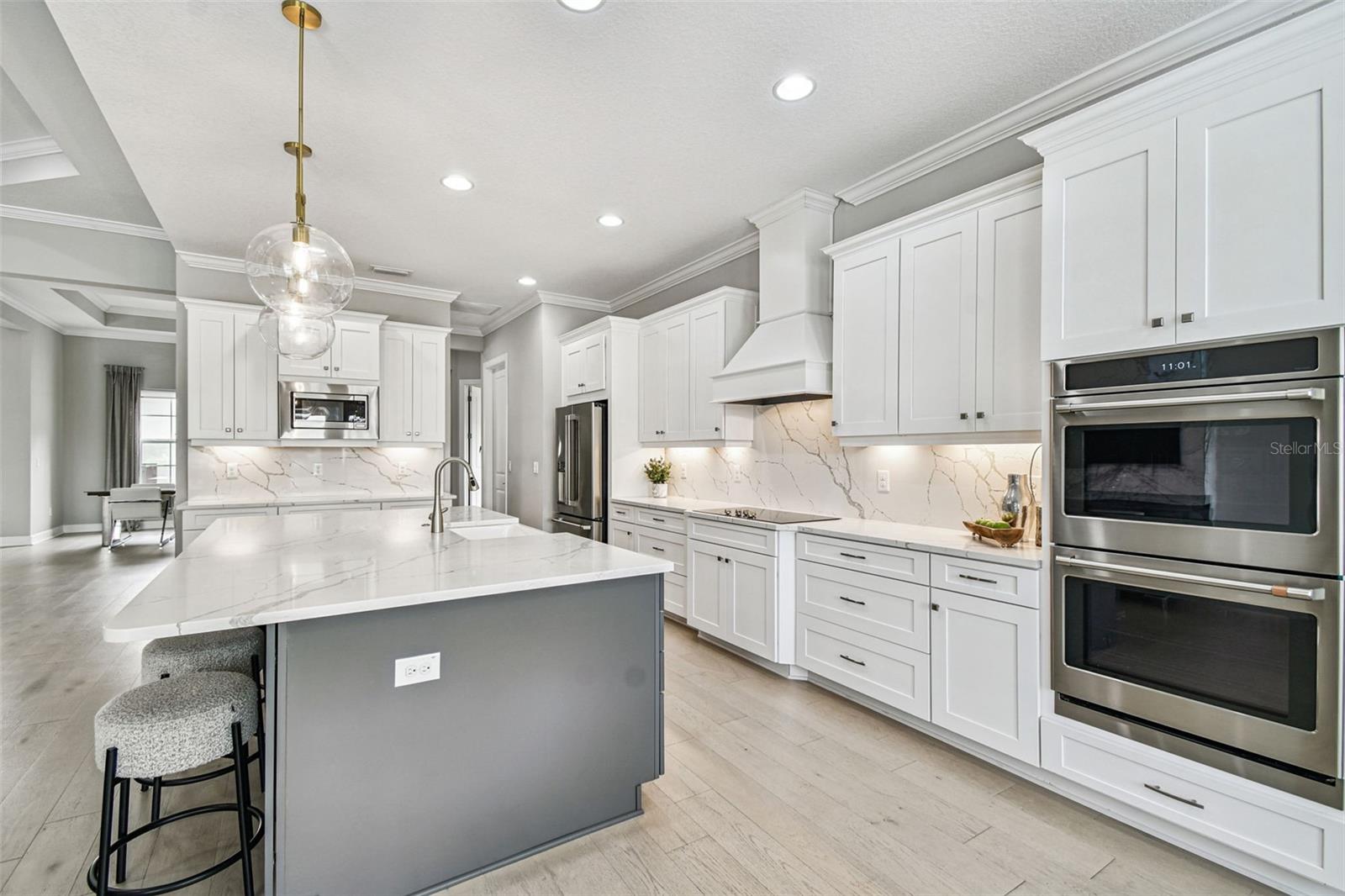 TB8460255 Property Photo