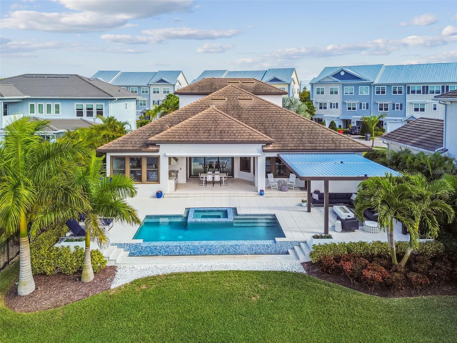 TB8460255 Property Photo