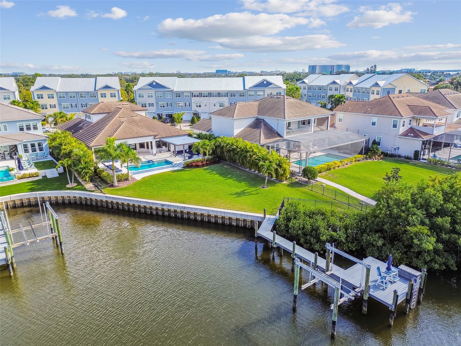 TB8460255 Property Photo