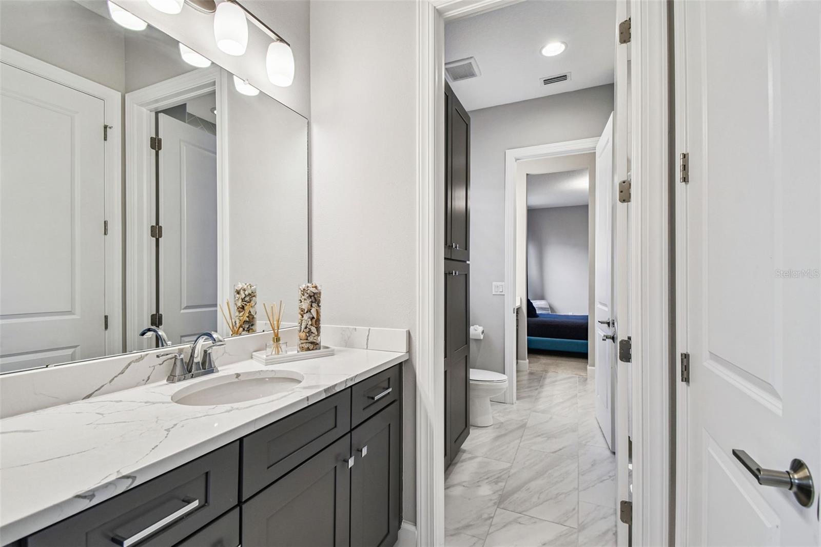 TB8460255 Property Photo