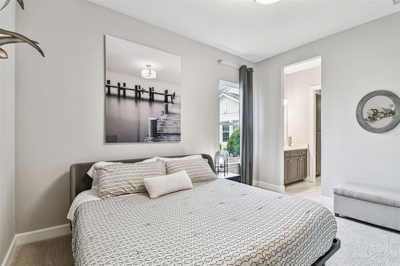 TB8460255 Property Photo