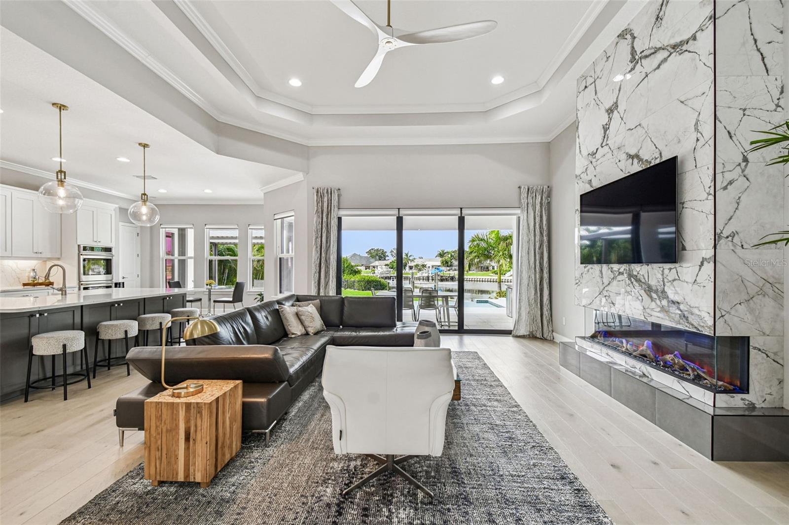 TB8460255 Property Photo