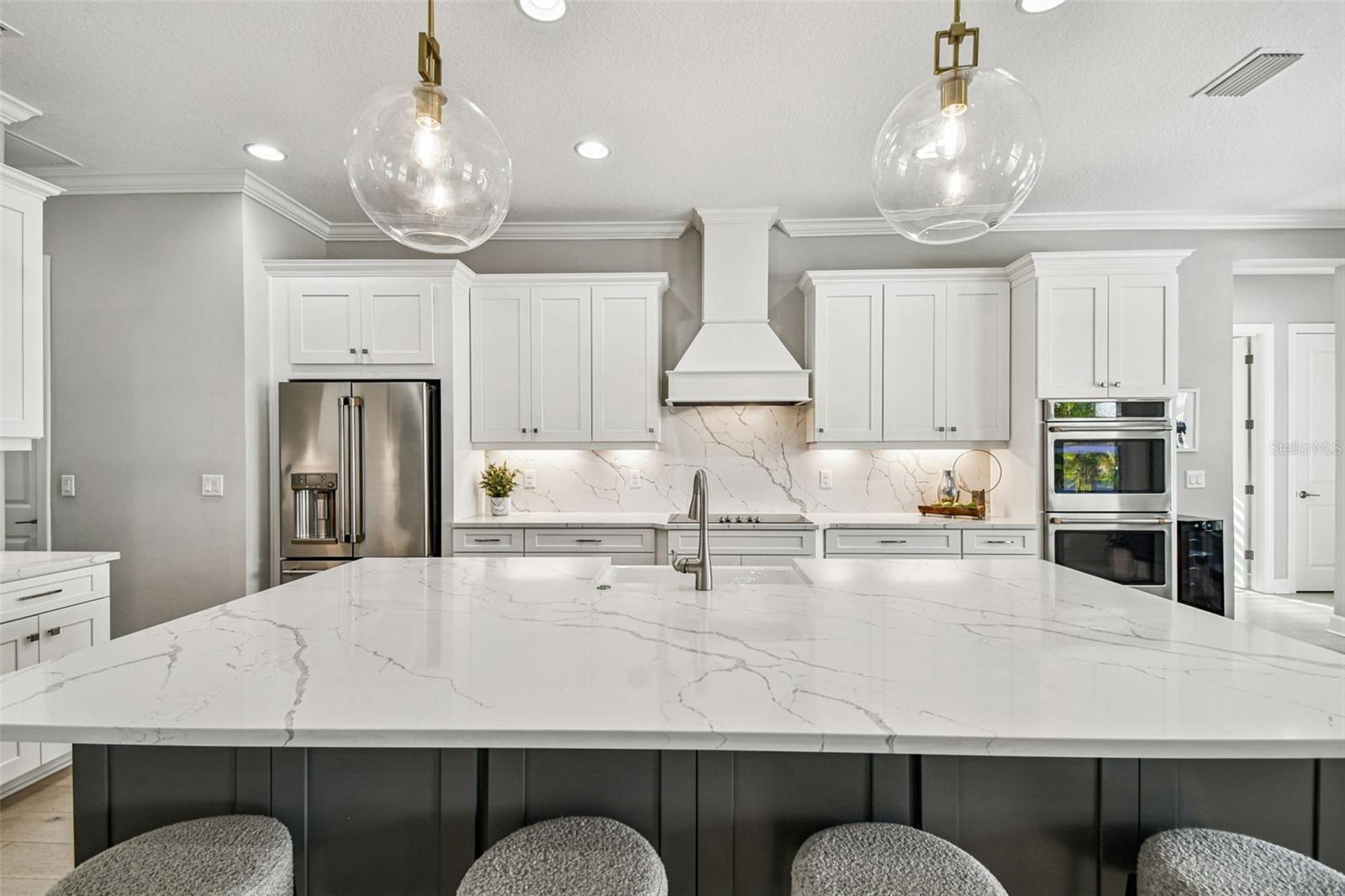 TB8460255 Property Photo