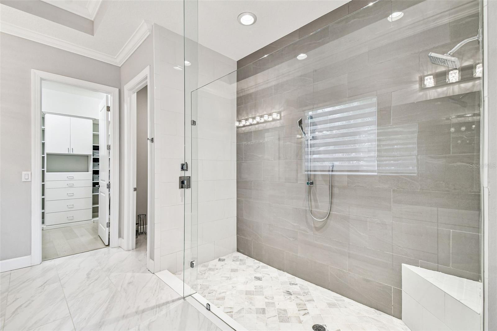 TB8460255 Property Photo