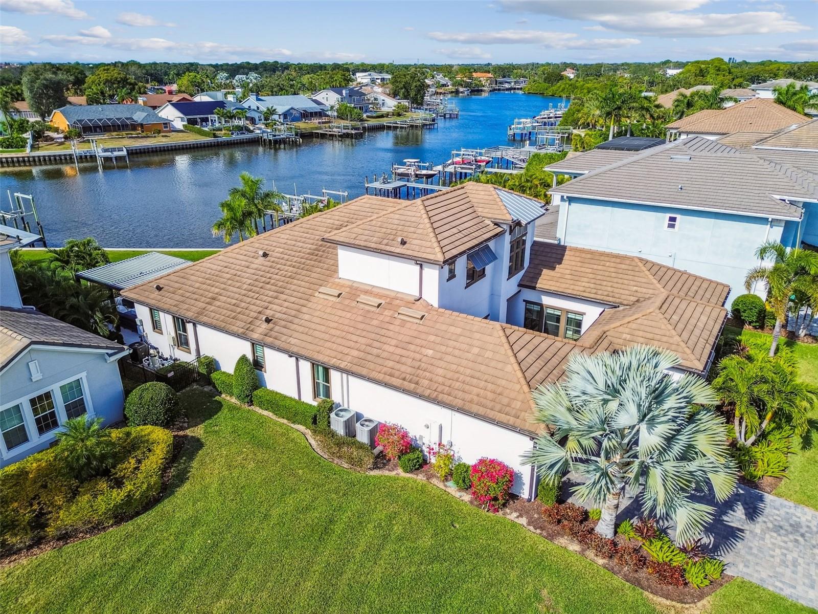 TB8460255 Property Photo