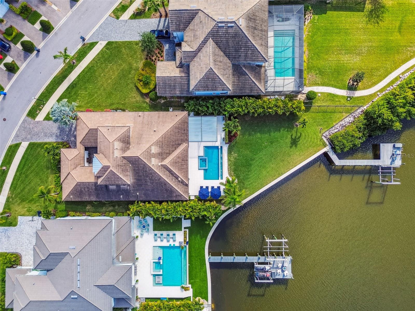 TB8460255 Property Photo