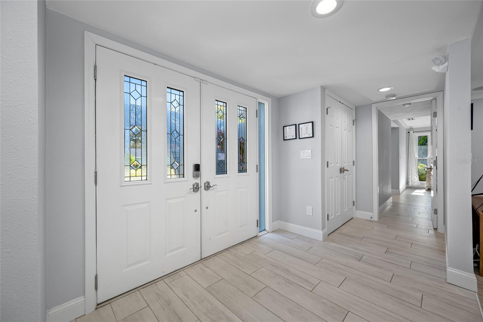 1862 DEL ROBLES DRIVE, CLEARWATER, Florida 33764 - Main Door