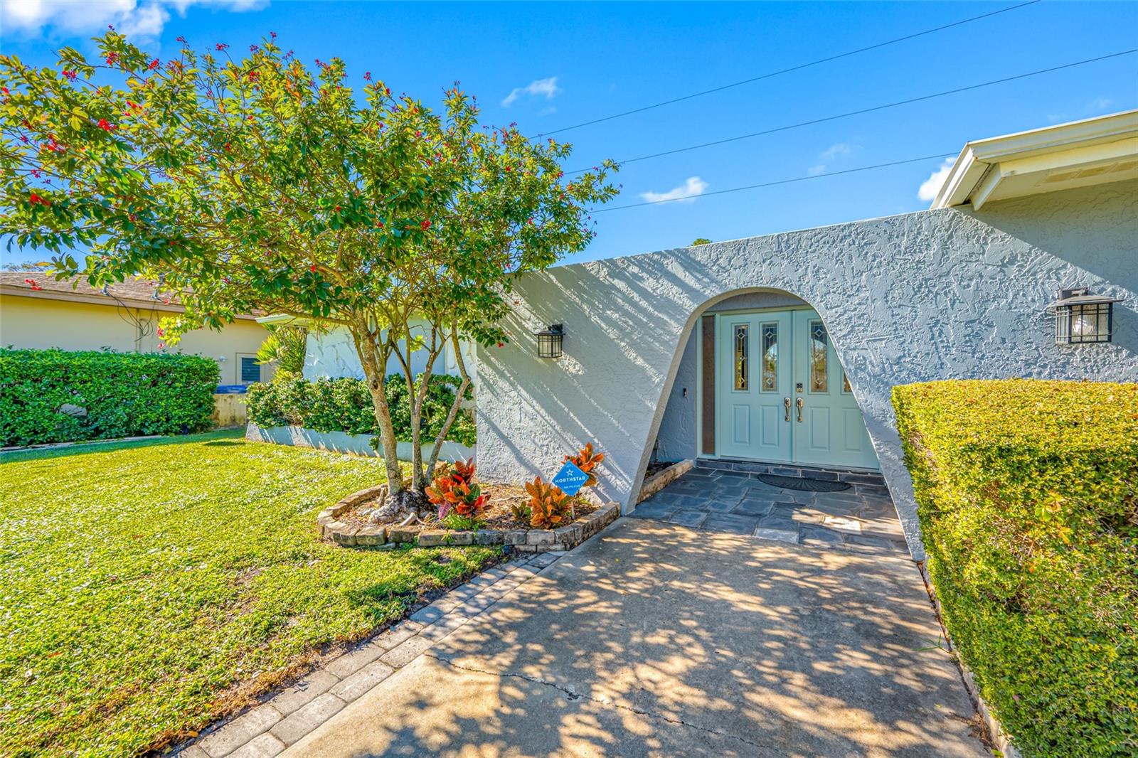 1862 DEL ROBLES DRIVE, CLEARWATER, Florida 33764 - ENTRY WAY