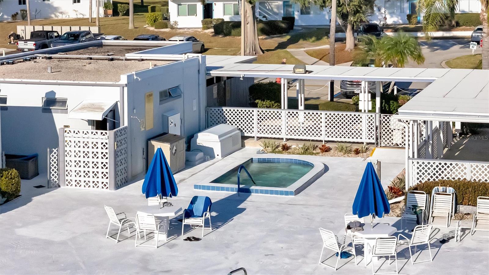 TB8460284 Property Photo