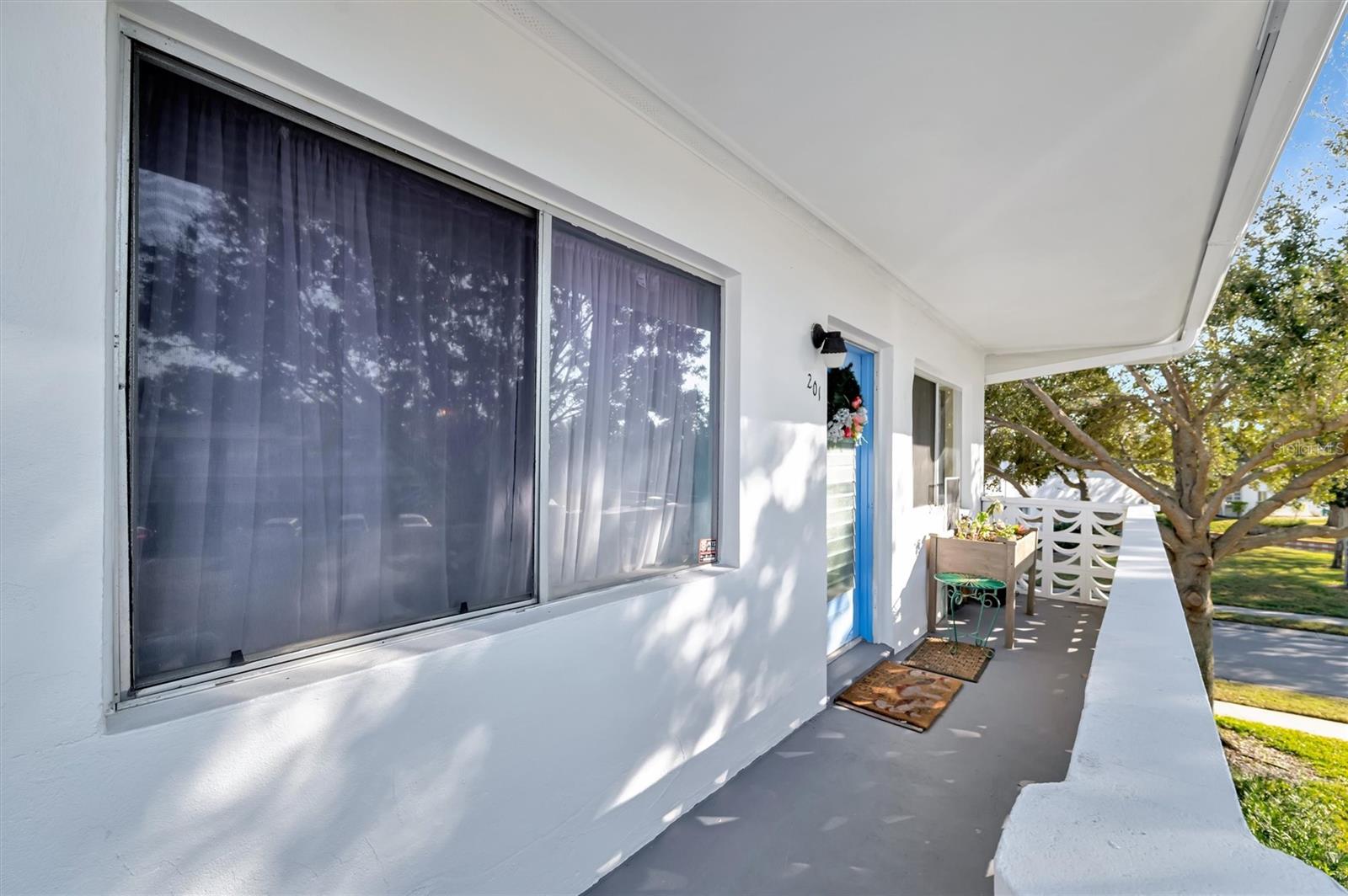 TB8460284 Property Photo