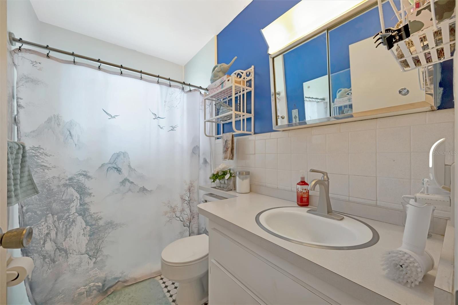 TB8460284 Property Photo