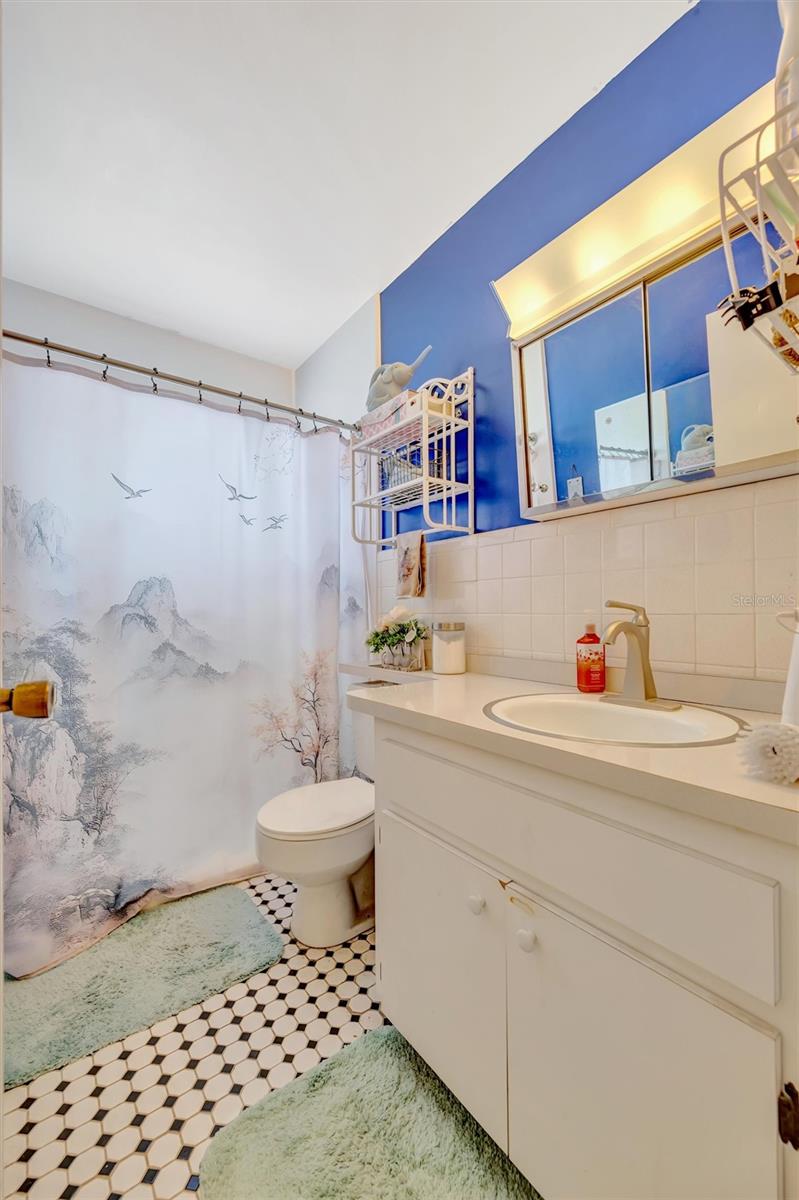 TB8460284 Property Photo