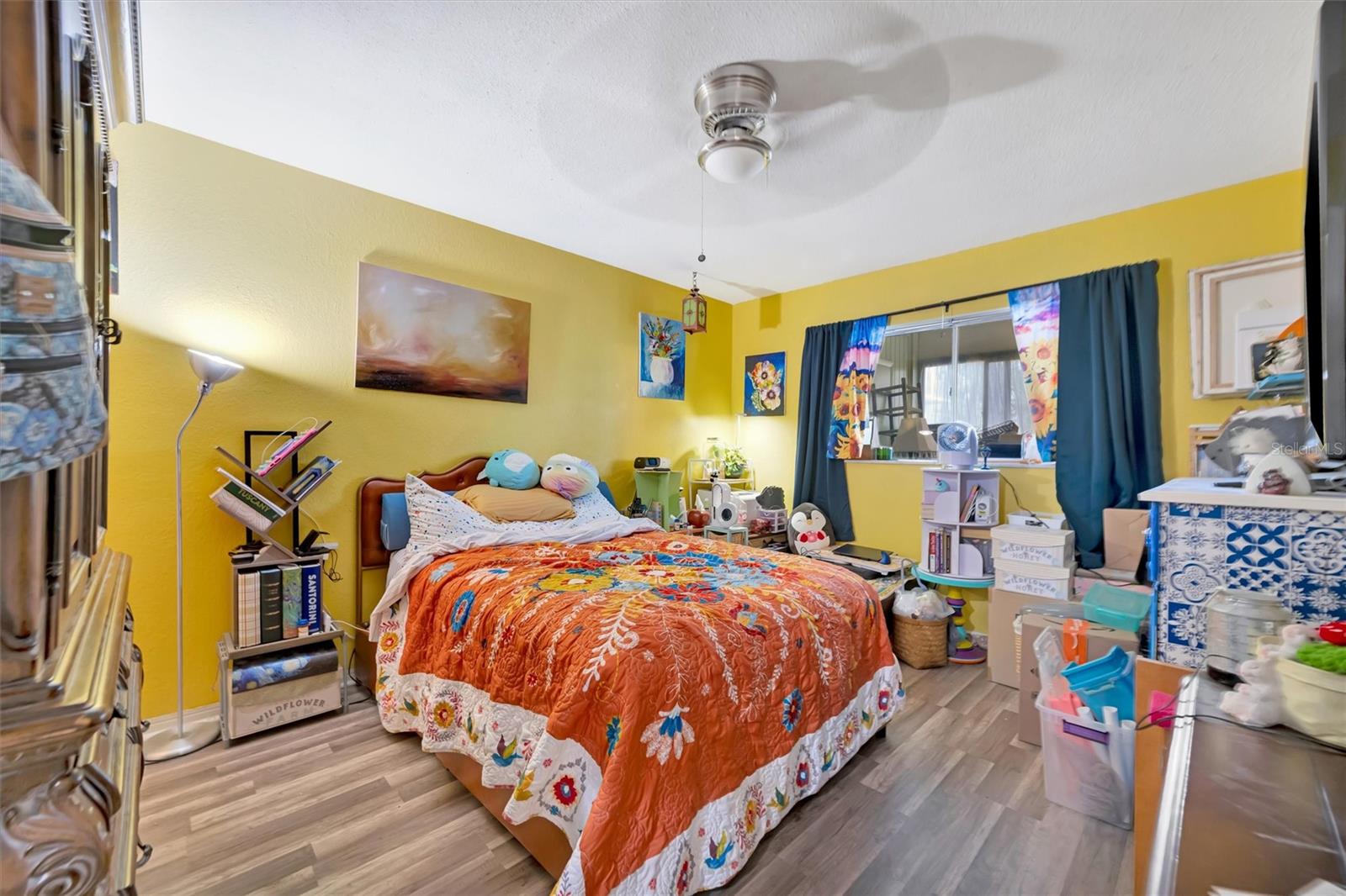 TB8460284 Property Photo