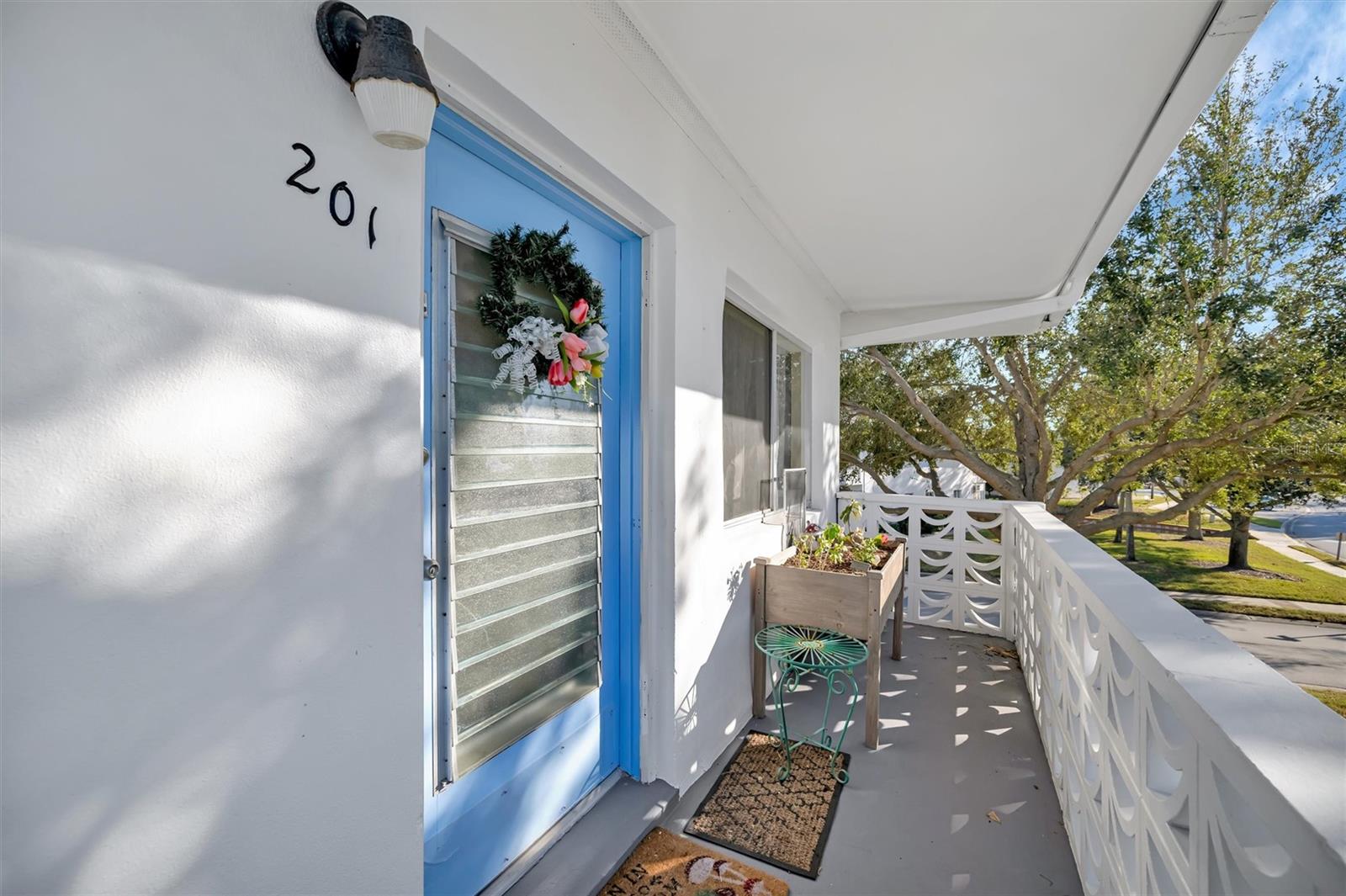 TB8460284 Property Photo