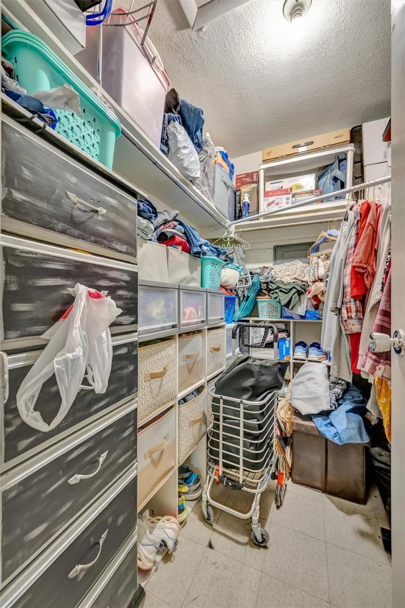 TB8460284 Property Photo