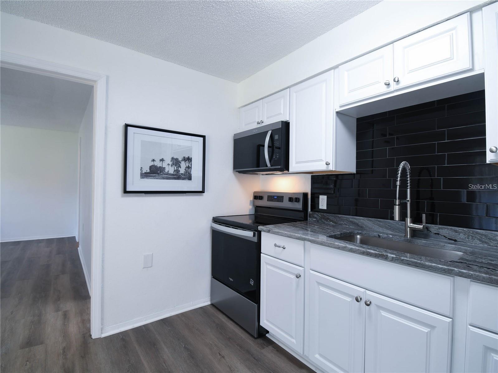 TB8460293 Property Photo