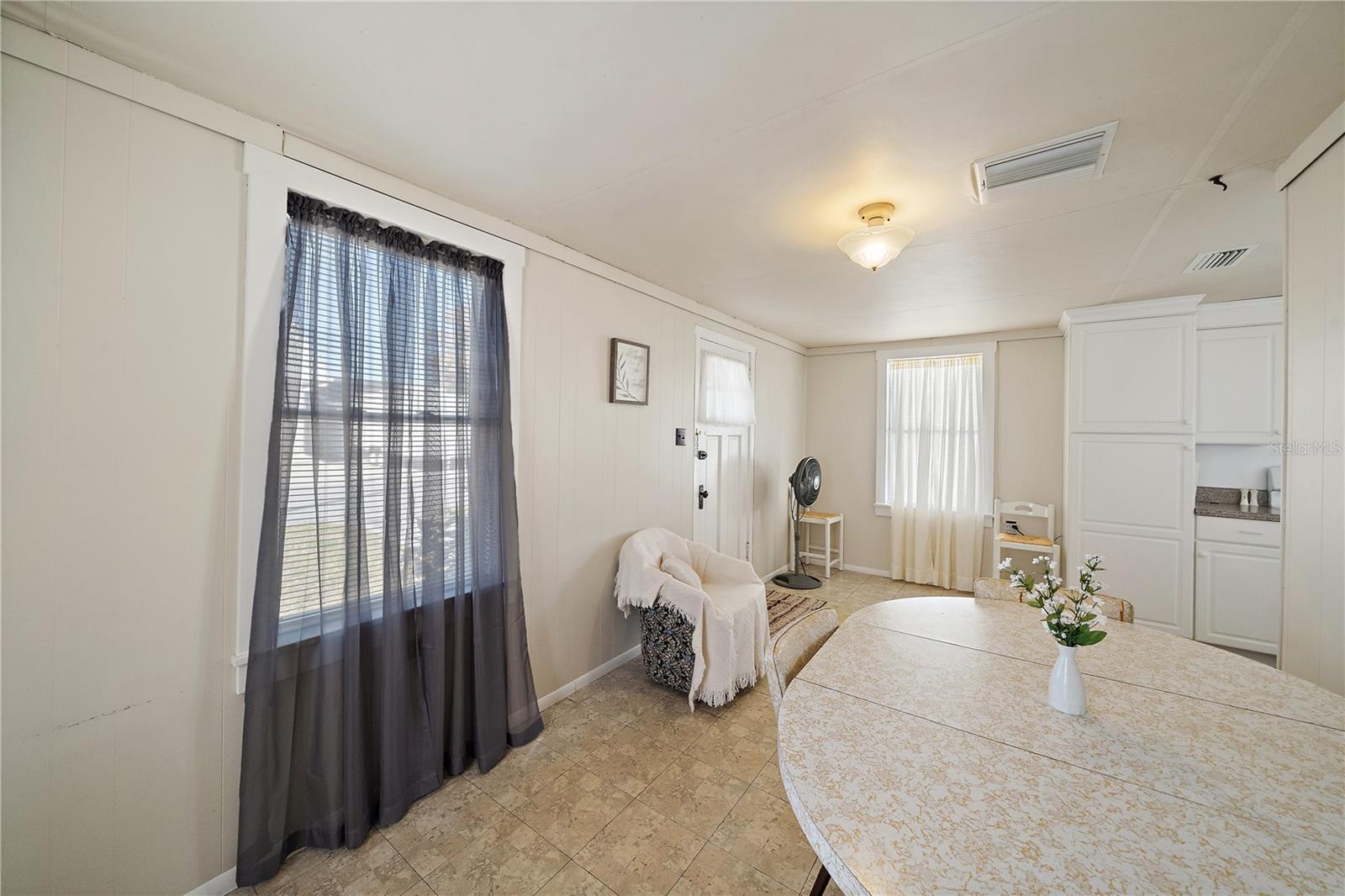 A4676685 Property Photo