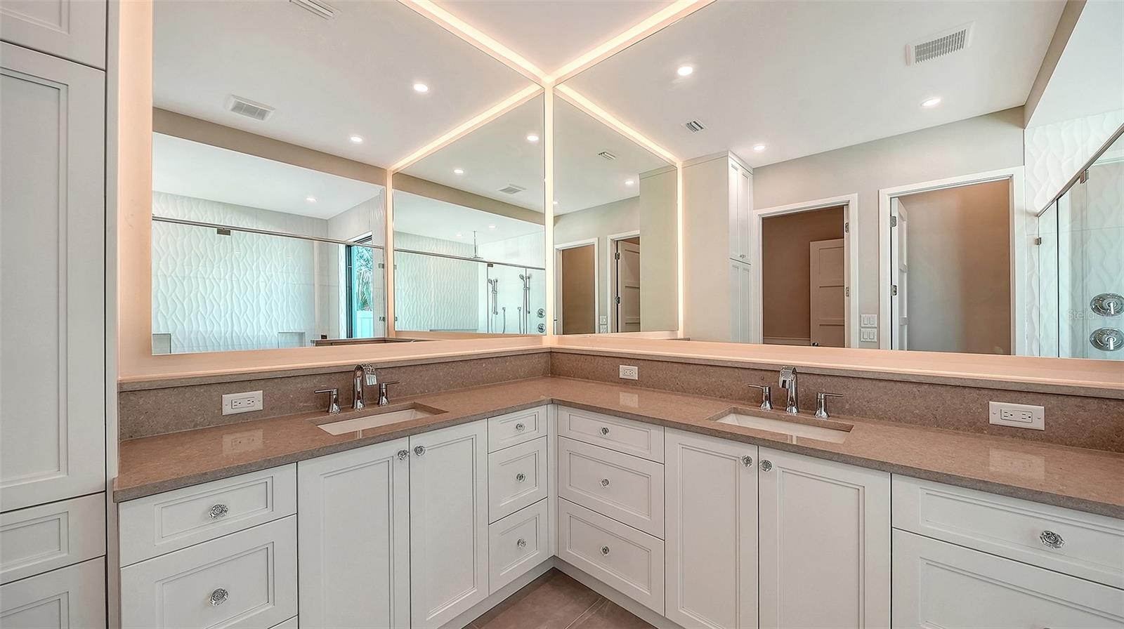 A4676686 Property Photo