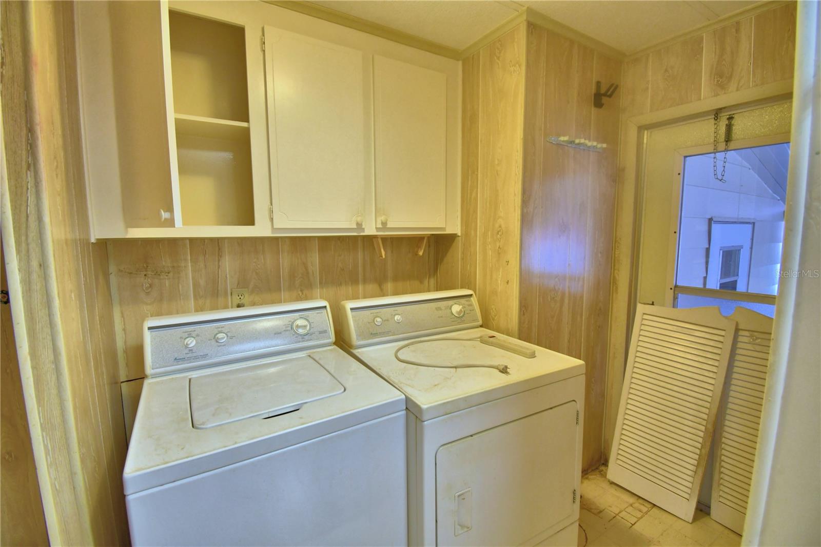 P4937395 Property Photo