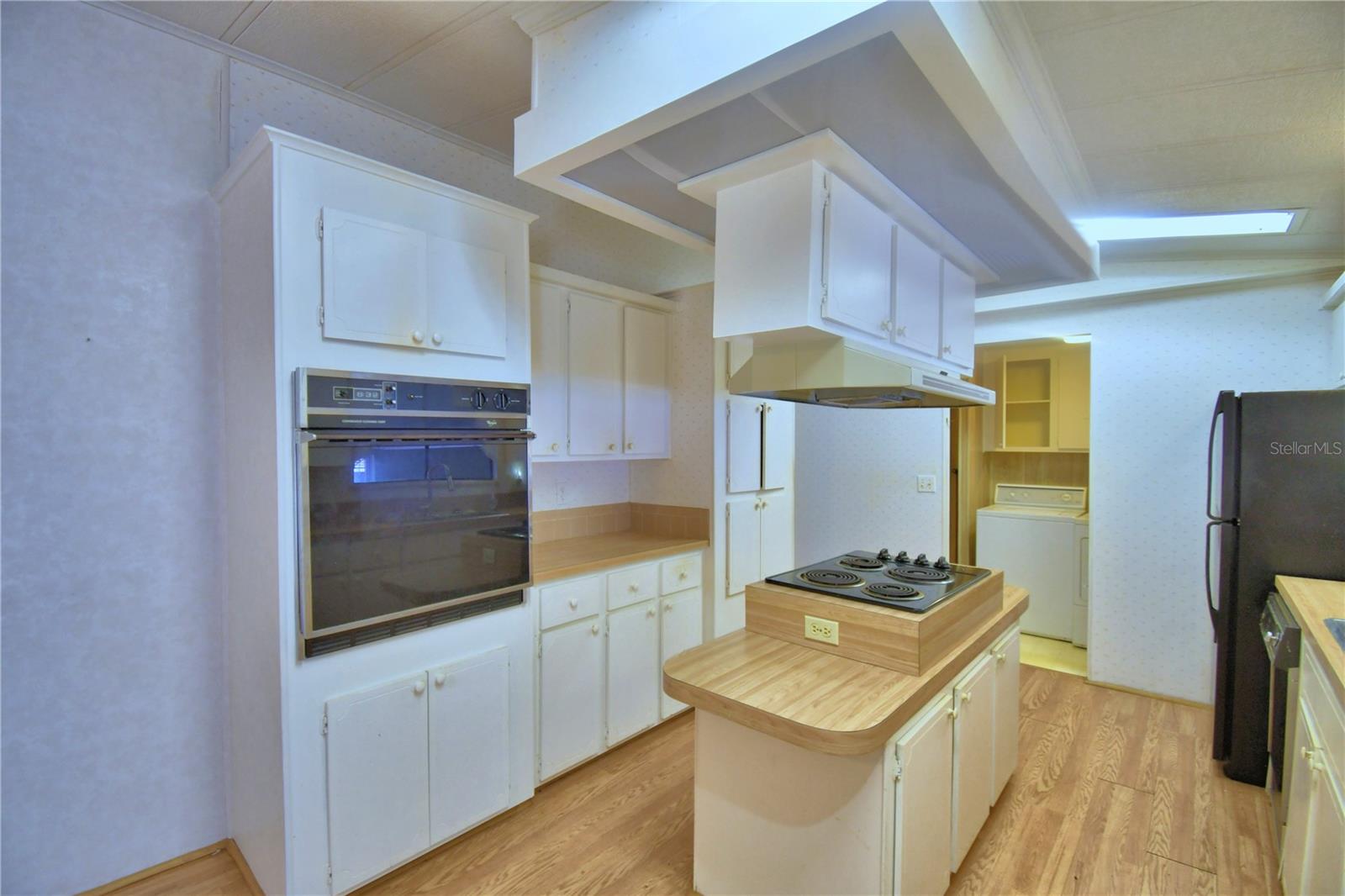 P4937395 Property Photo