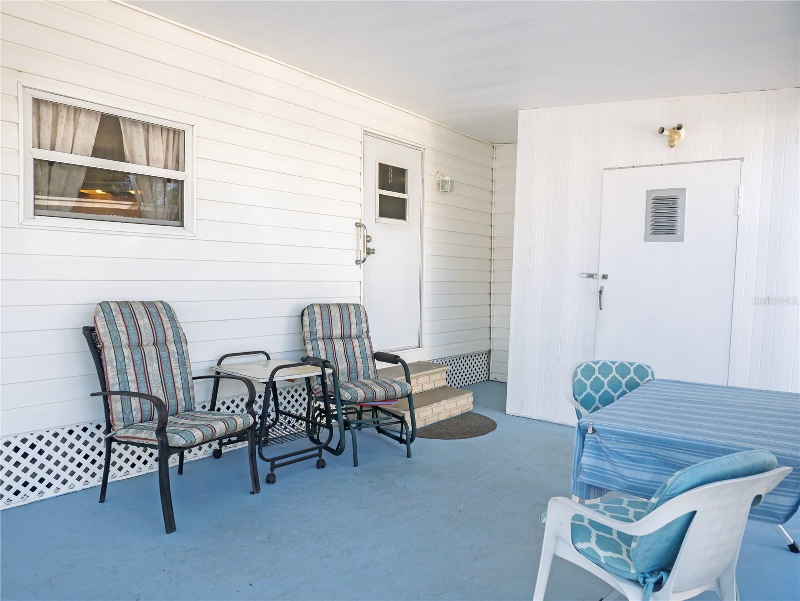 TB8460323 Property Photo