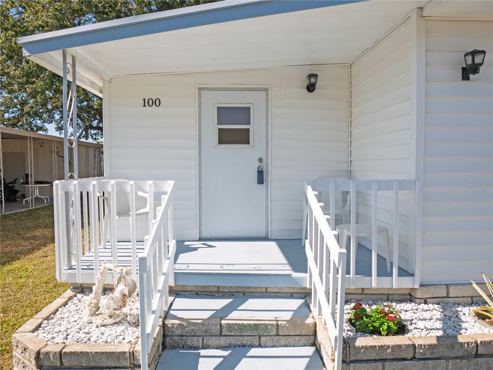 TB8460323 Property Photo