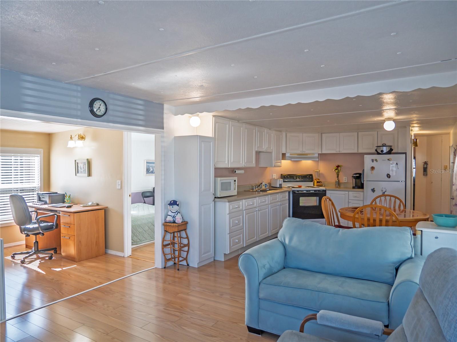 TB8460323 Property Photo