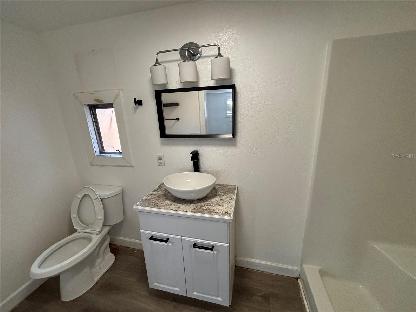 OM715894 Property Photo