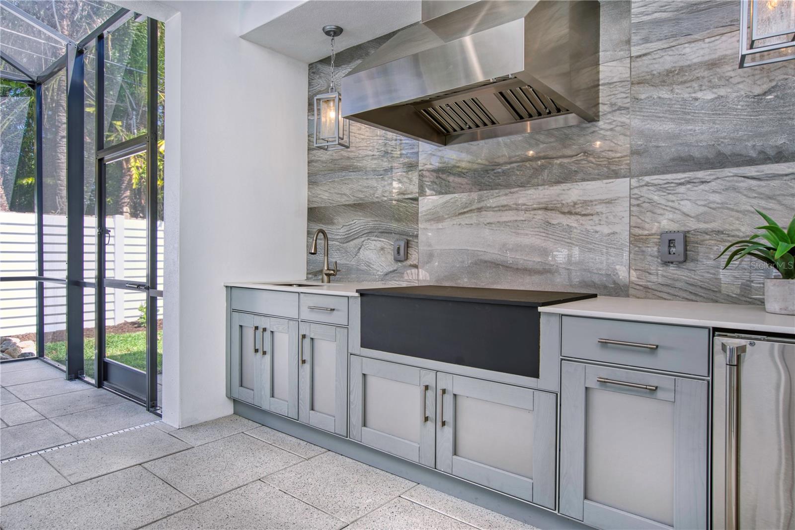 A4676707 Property Photo