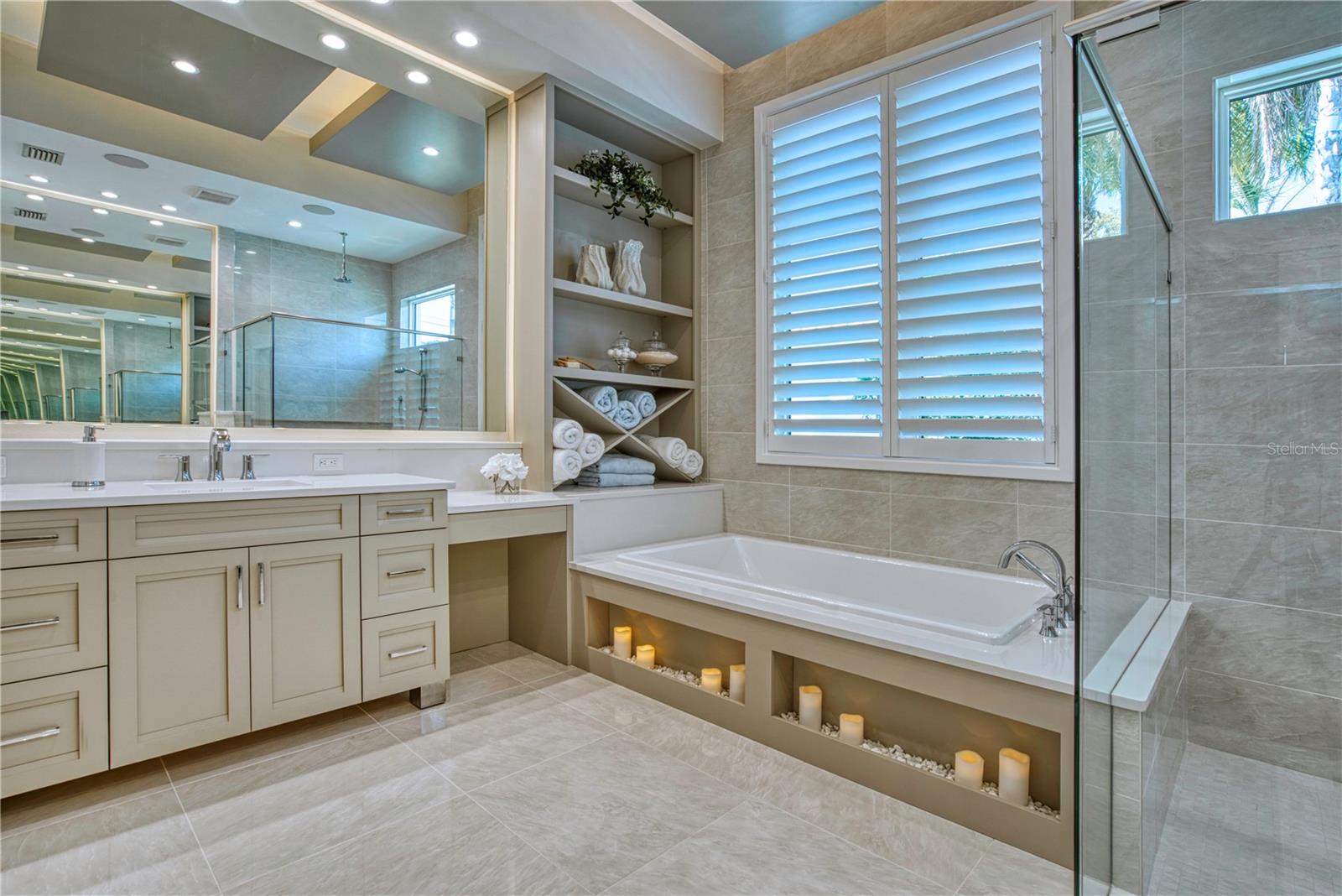 A4676707 Property Photo