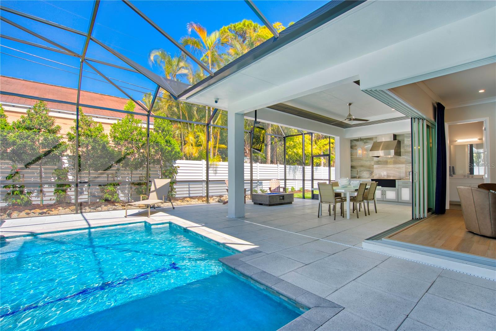 A4676707 Property Photo