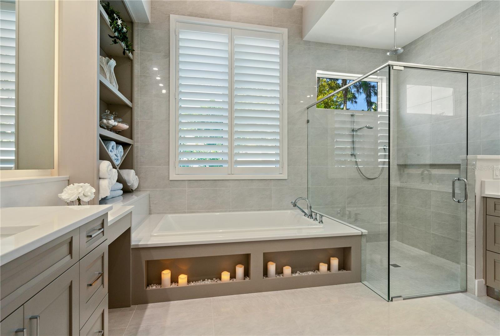 A4676707 Property Photo