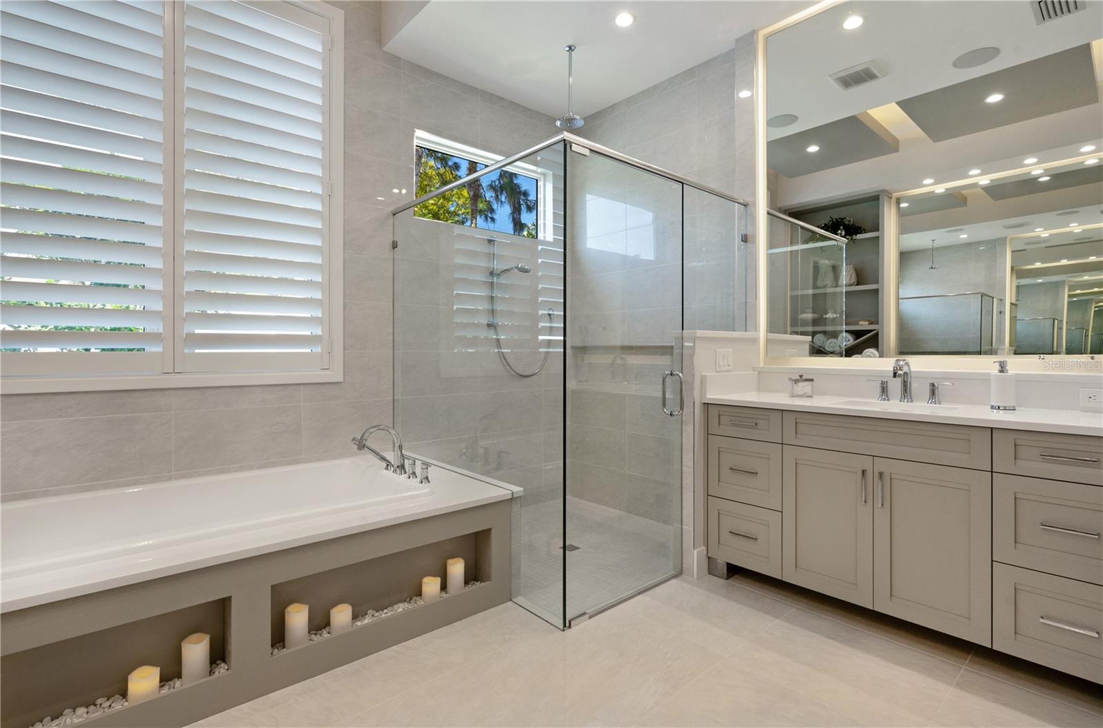 A4676707 Property Photo