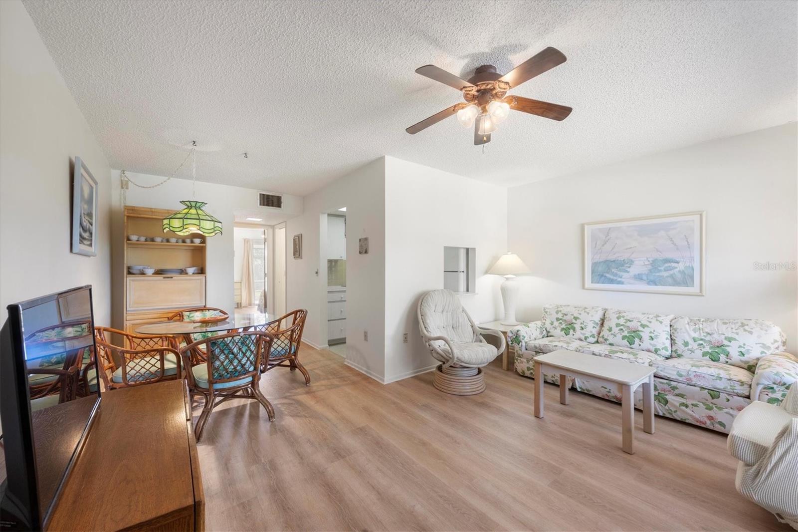 D6145390 Property Photo