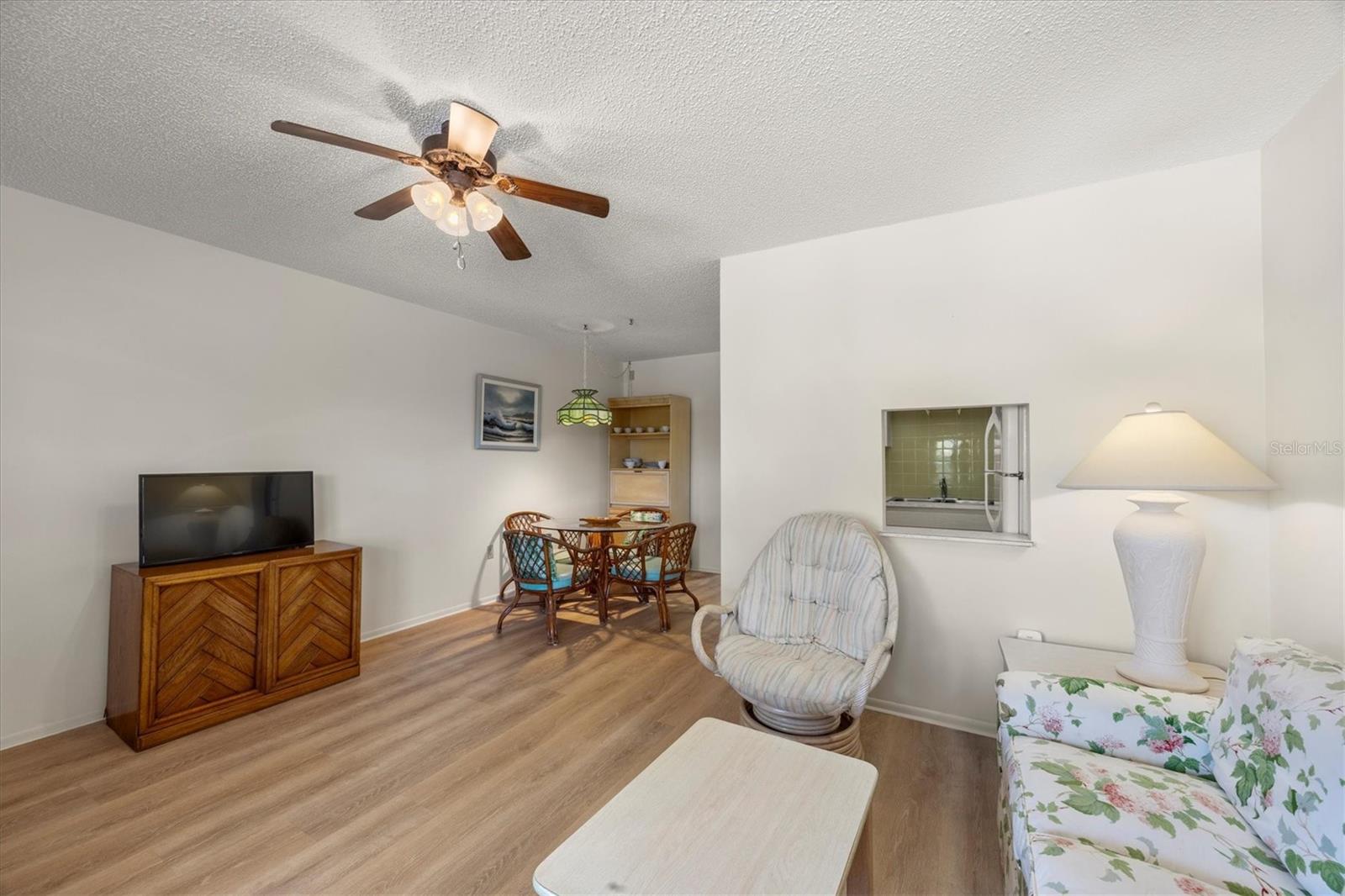 D6145390 Property Photo