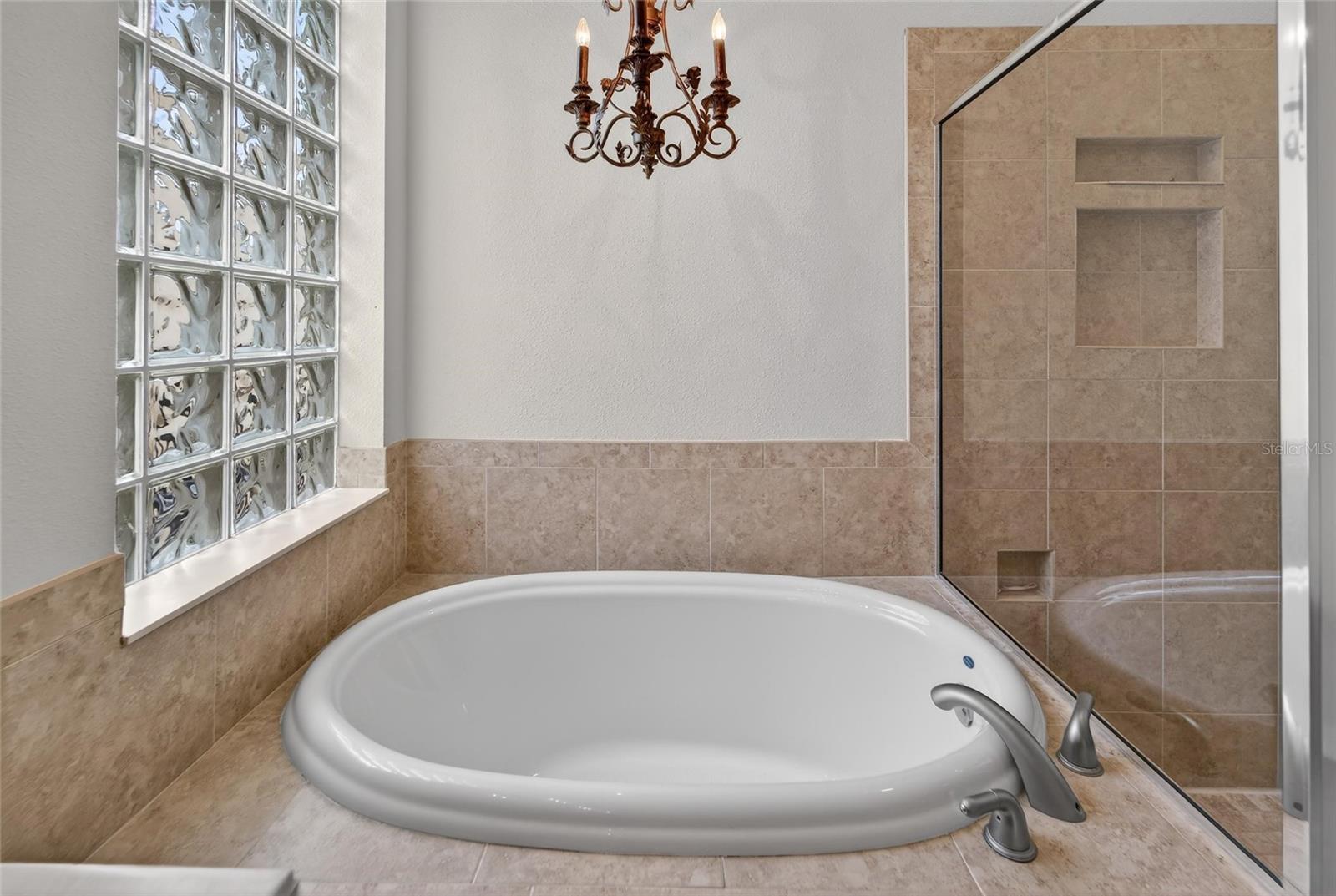 1032 REGAL MANOR WAY, SUN CITY CENTER, FL, 33573