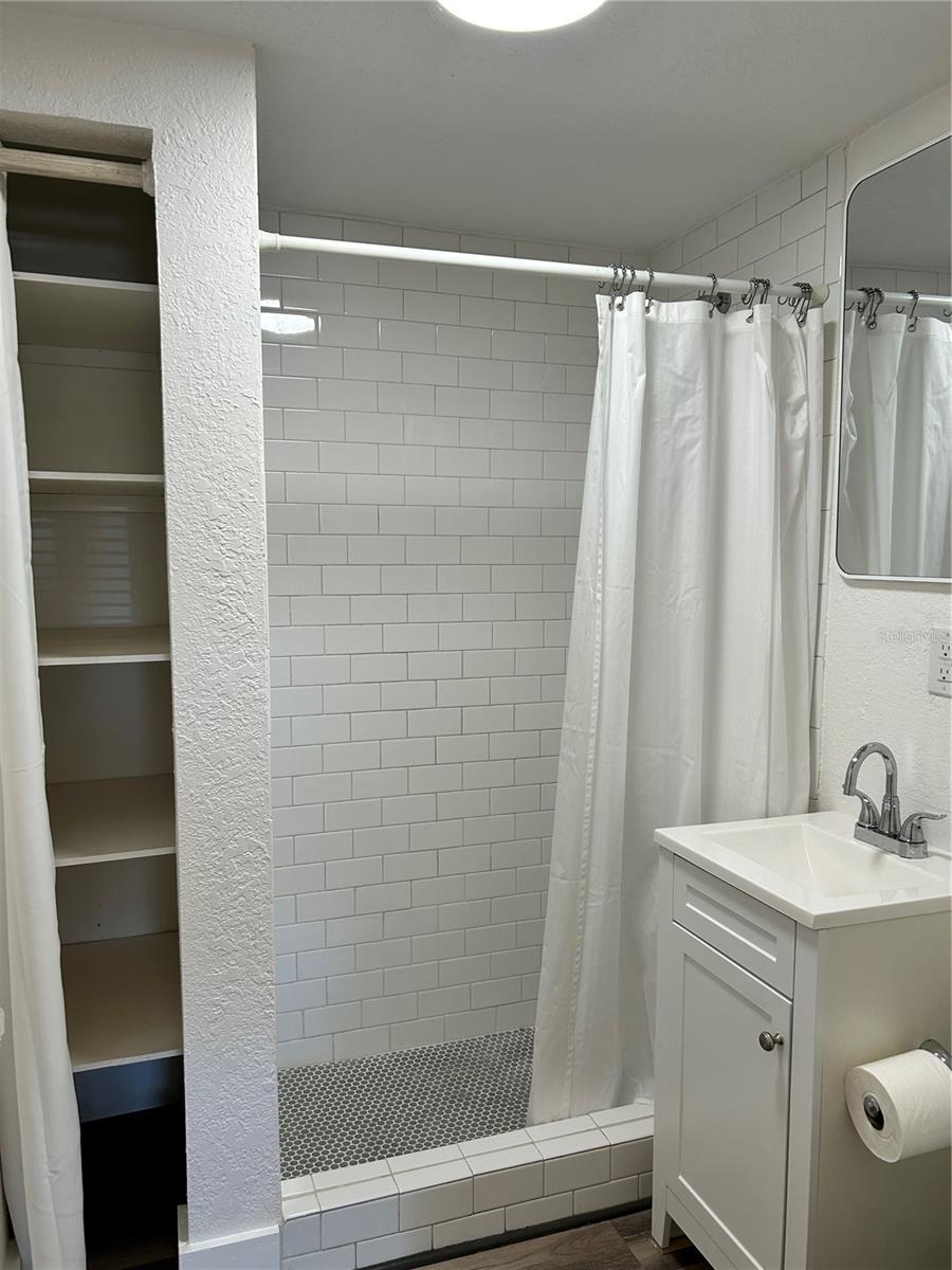 TB8460371 Property Photo