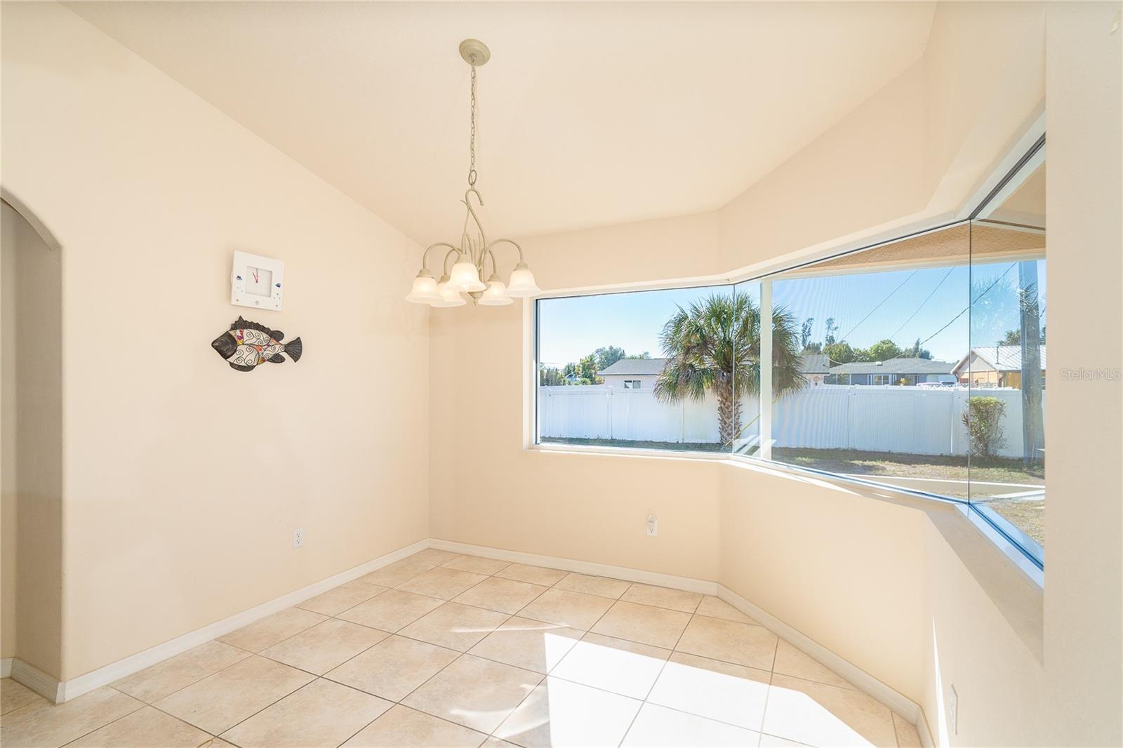 521 GROVE AVE NW, PORT CHARLOTTE, FL, 33952