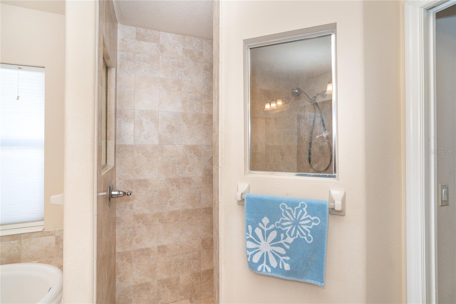 521 GROVE AVE NW, PORT CHARLOTTE, FL, 33952