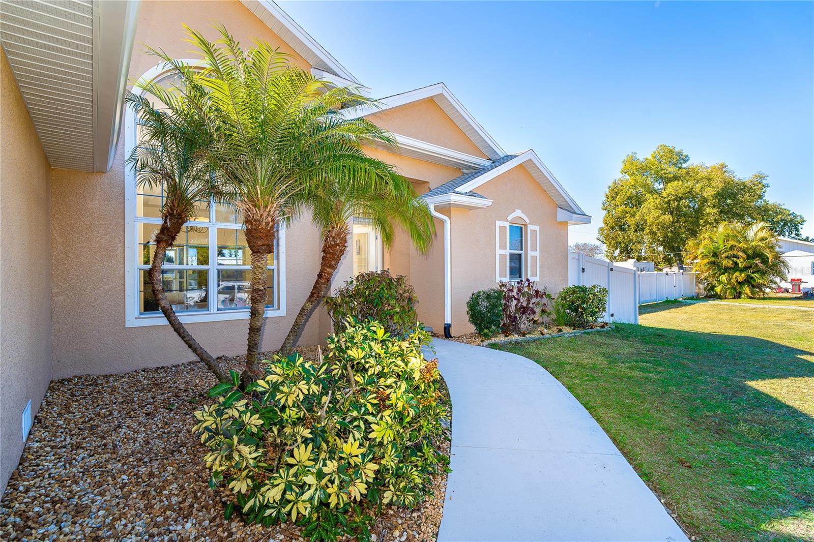 521 GROVE AVE NW, PORT CHARLOTTE, FL, 33952