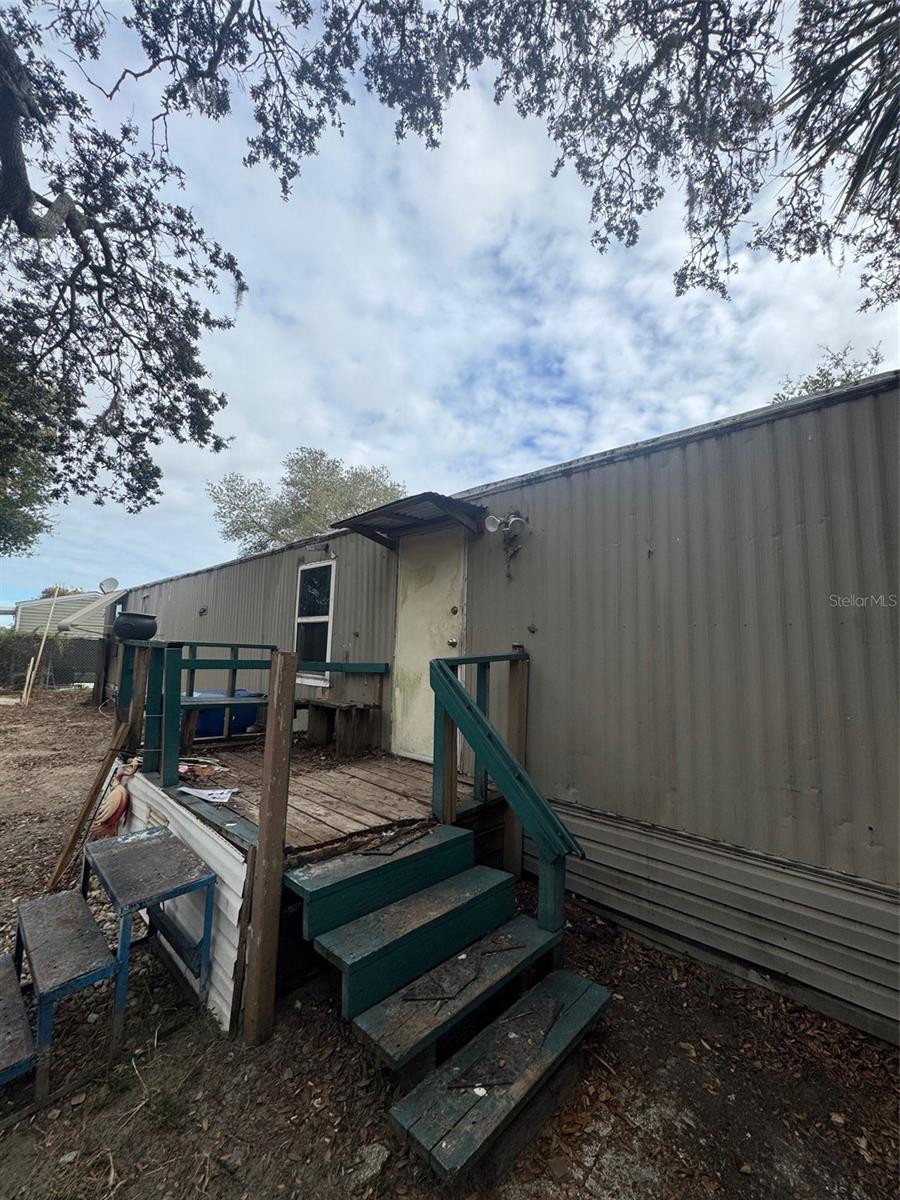 W7881745 Property Photo