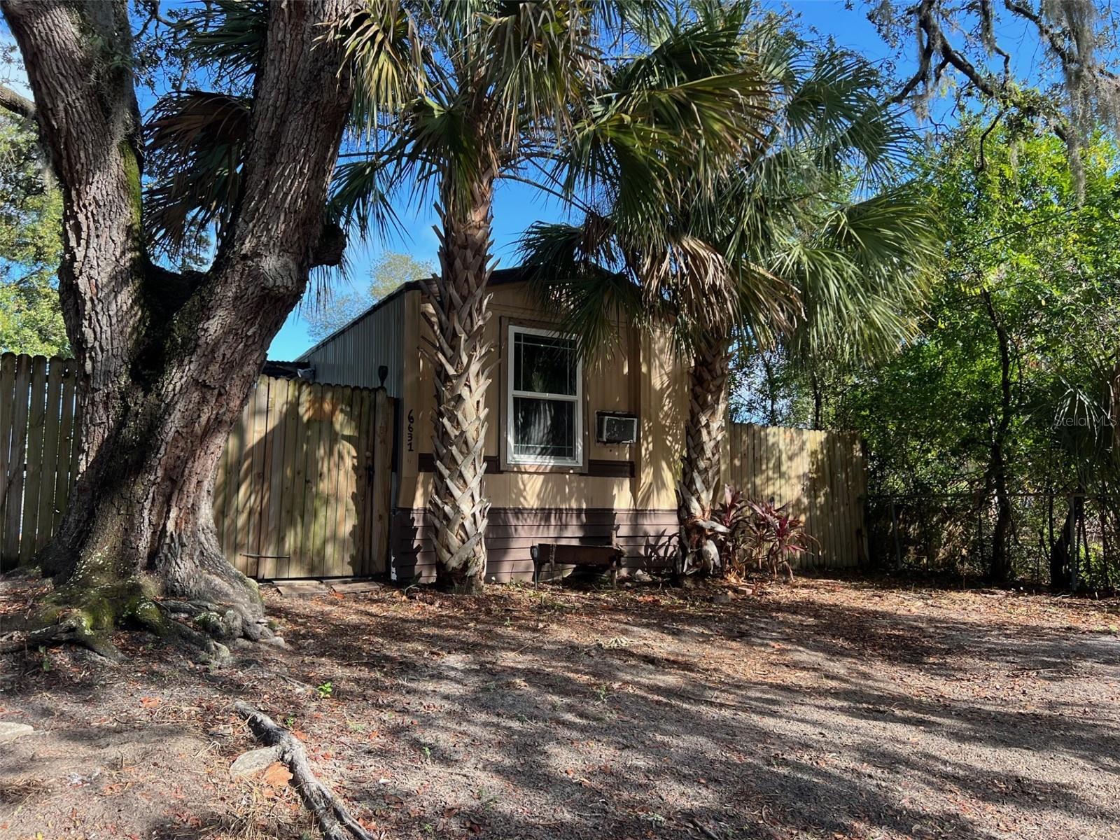 W7881745 Property Photo