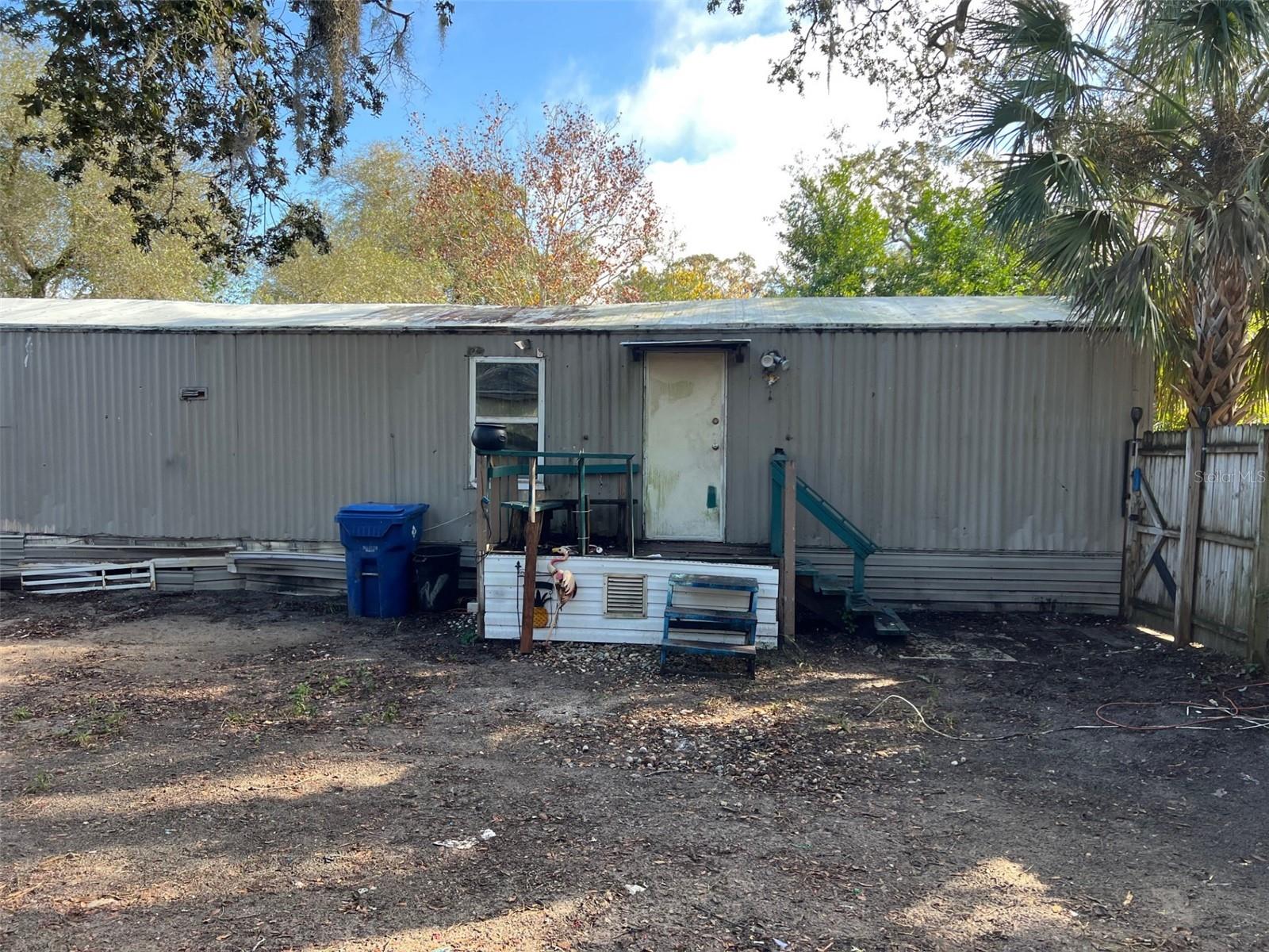 W7881745 Property Photo