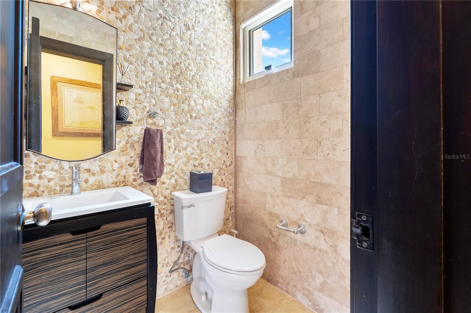 O6370629 Property Photo