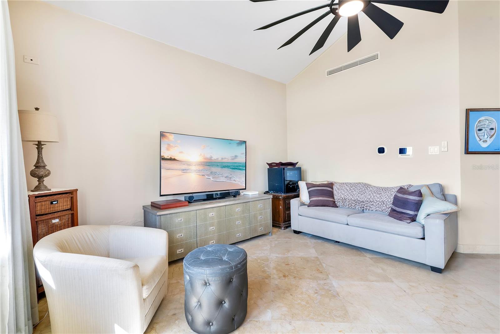 O6370629 Property Photo