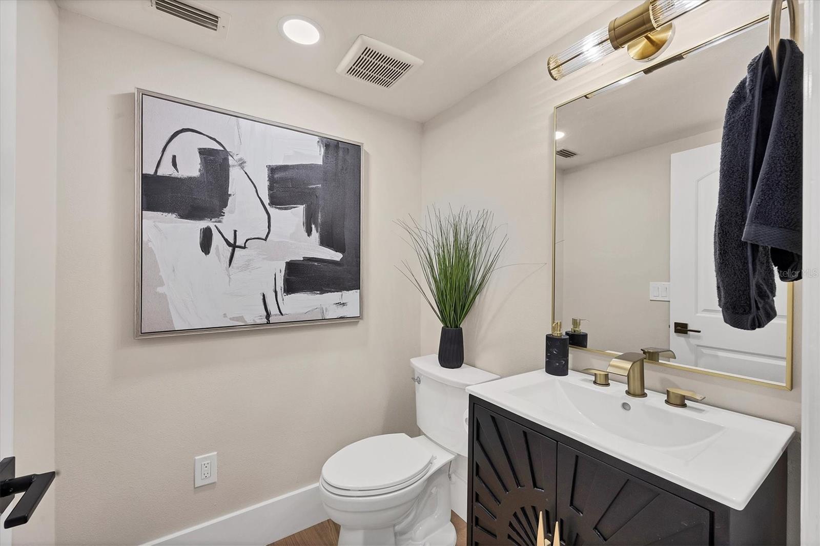 A4676754 Property Photo