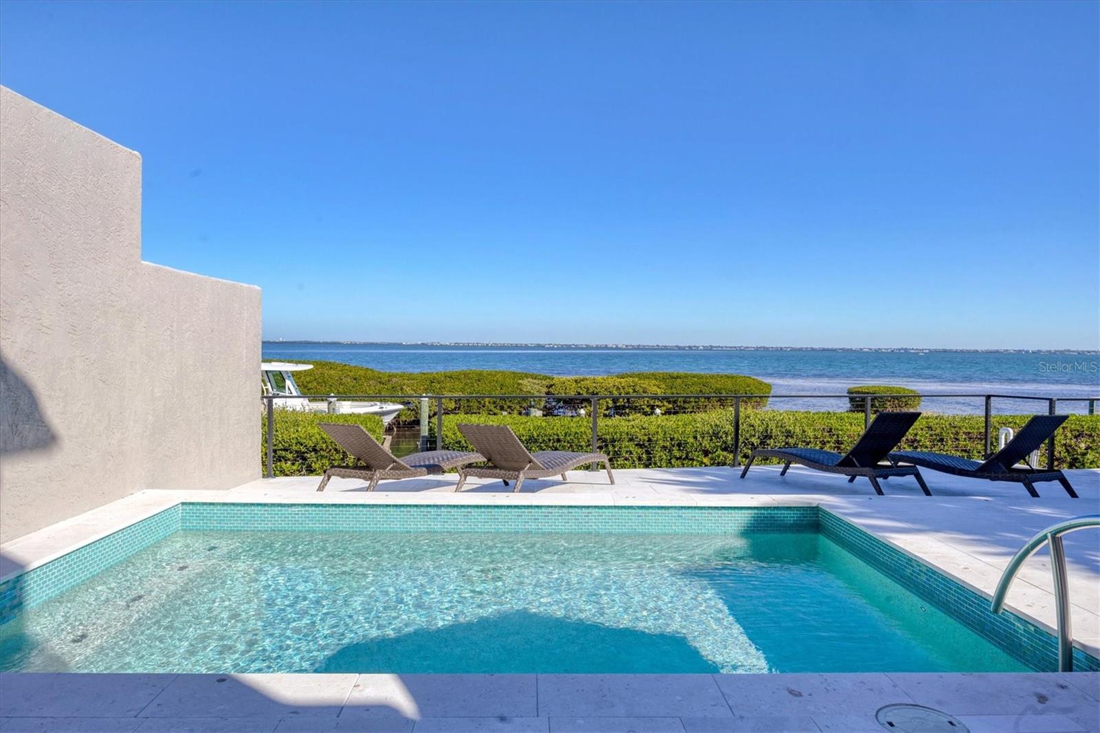 A4676754 Property Photo