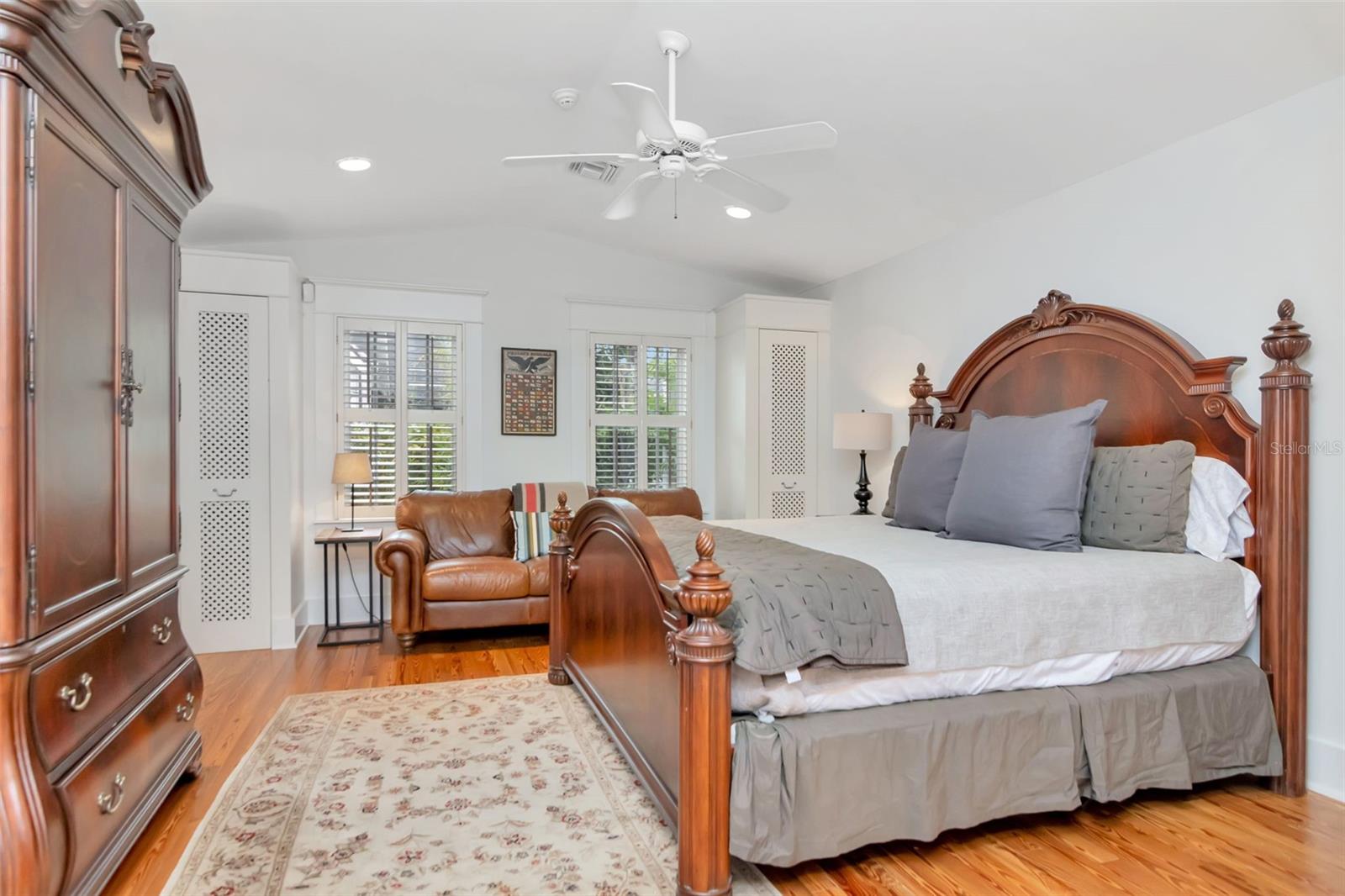 TB8460488 Property Photo