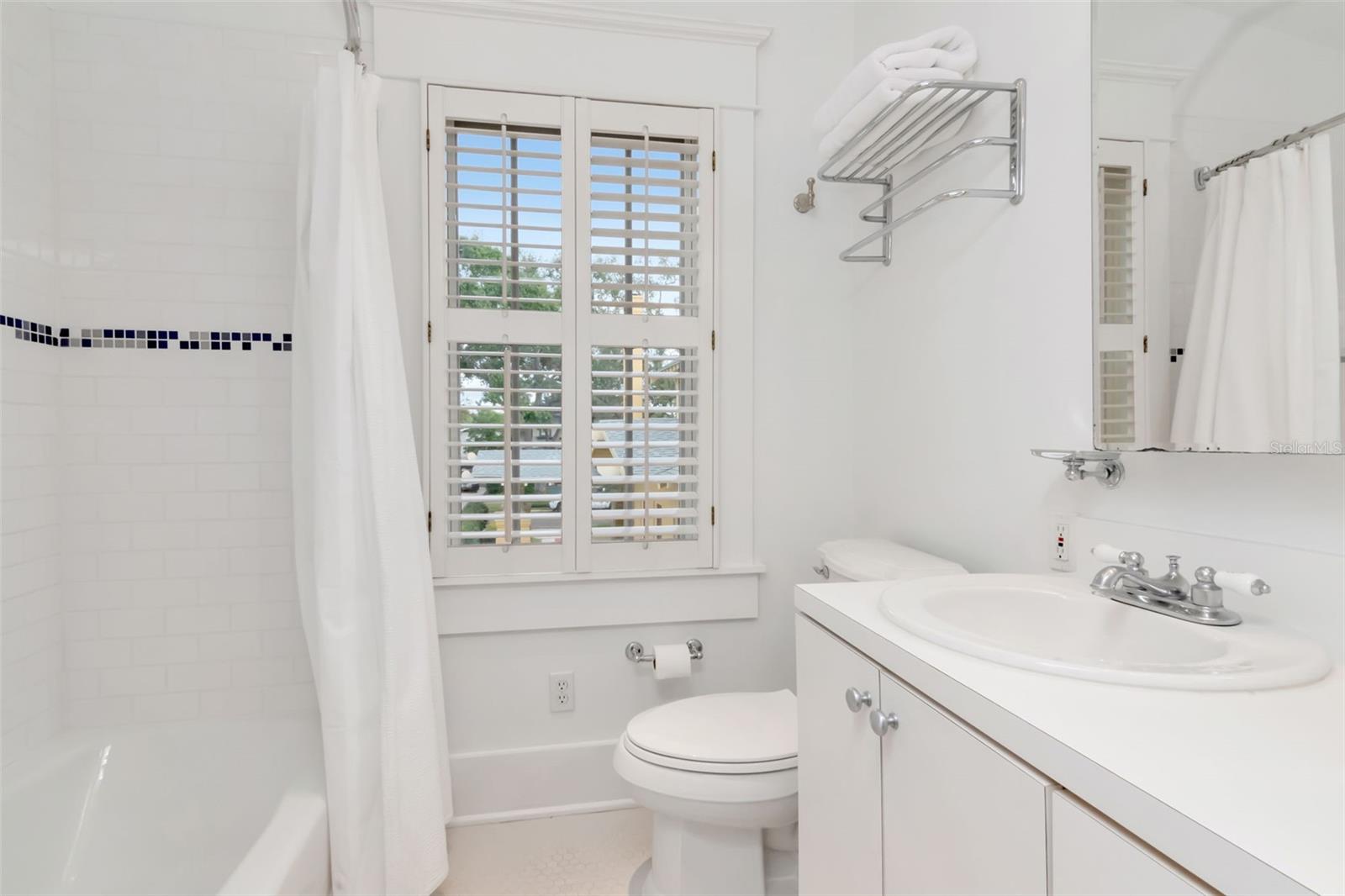 TB8460488 Property Photo